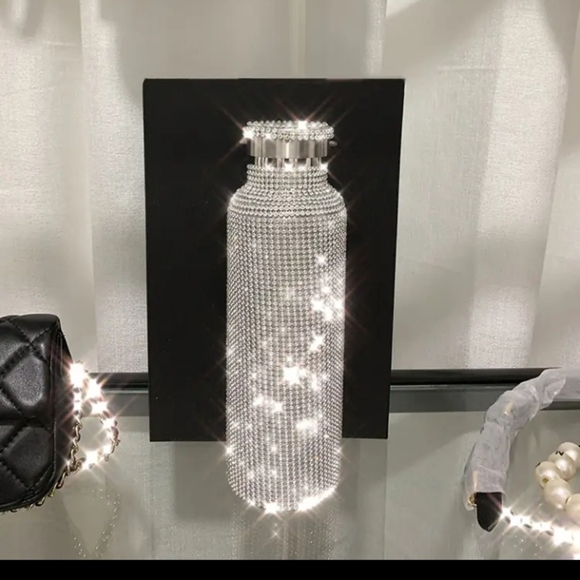Sparkling Silver Rhinestone Water Bottle 17 oz. - Picture 1 of 3